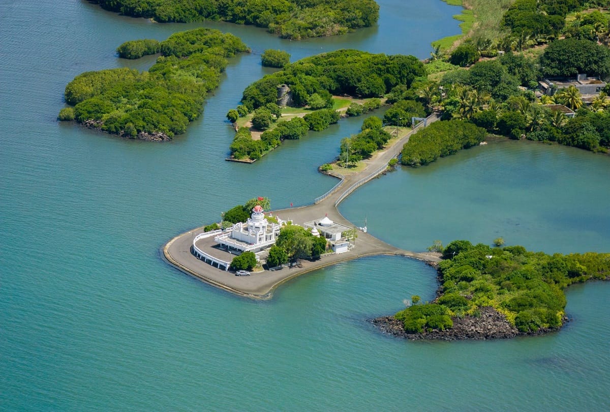 famous temples that are situated outside India