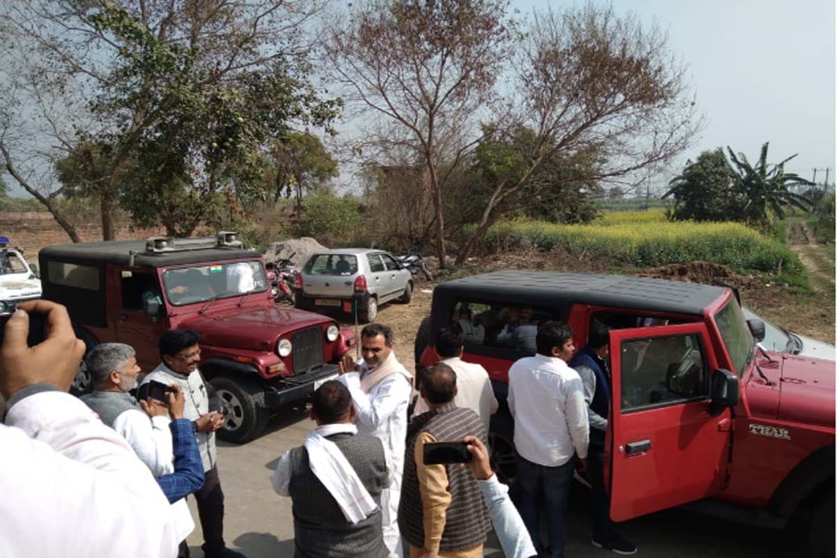 Khap Chaudhury refuses to meet Union Minister Sanjeev Balyan in shamli District