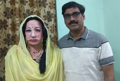 शालू रोबोट के साथ दिनेश।
