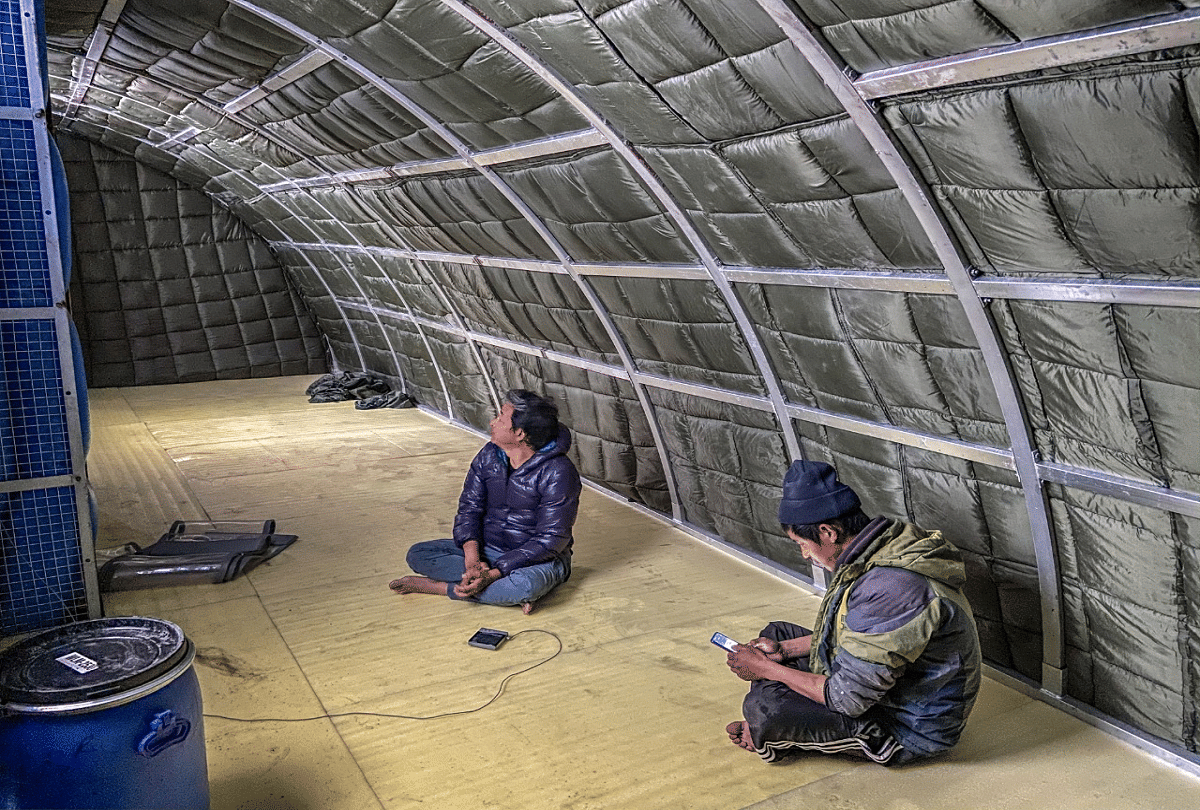 solar energy heating tent on galvan valley for army soldiers