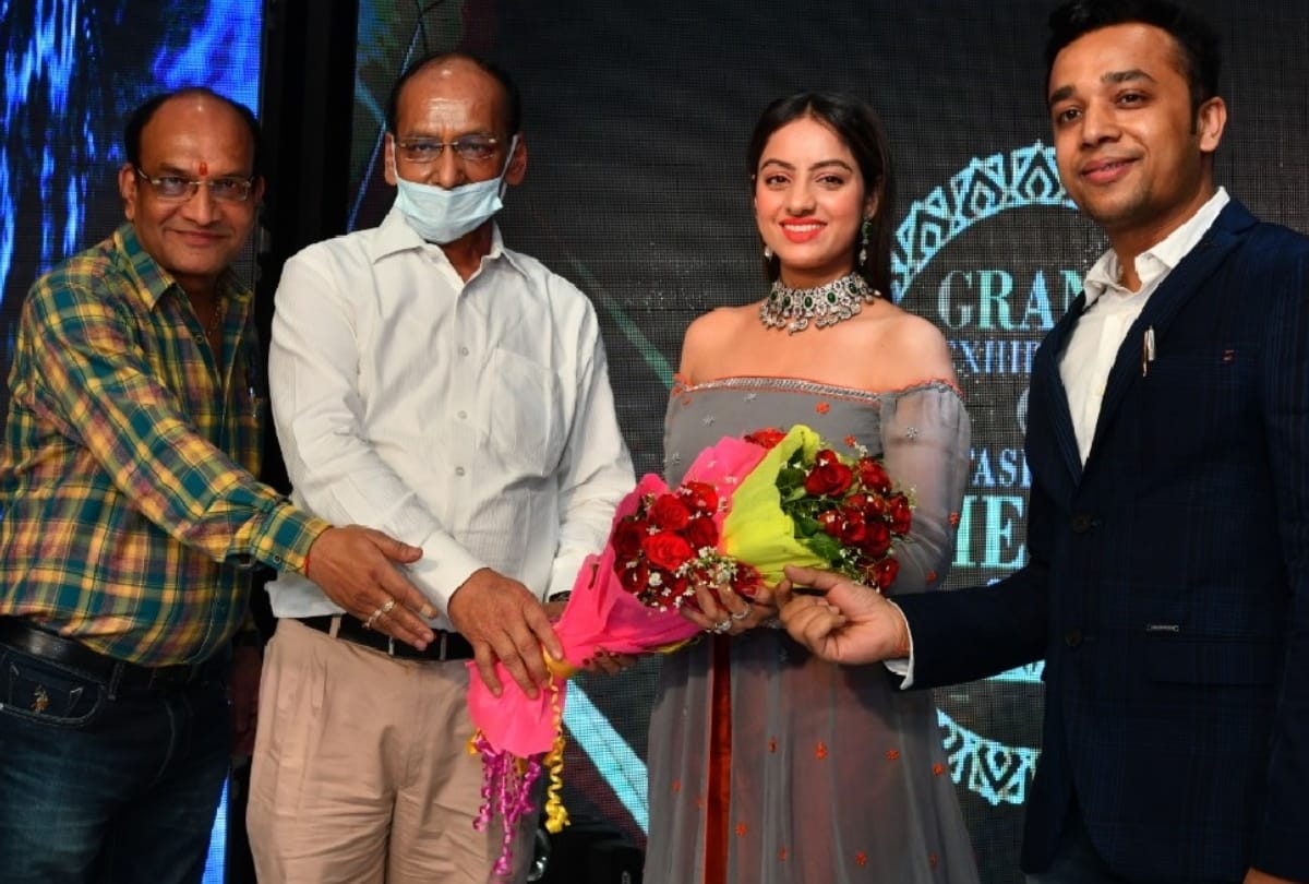 Actress Deepika Singh compliment on Gorakhpur city