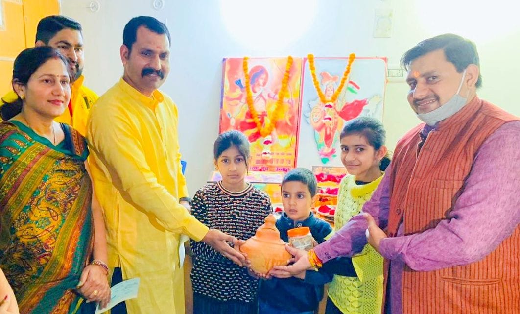 Rs 32,350 given for temple construction