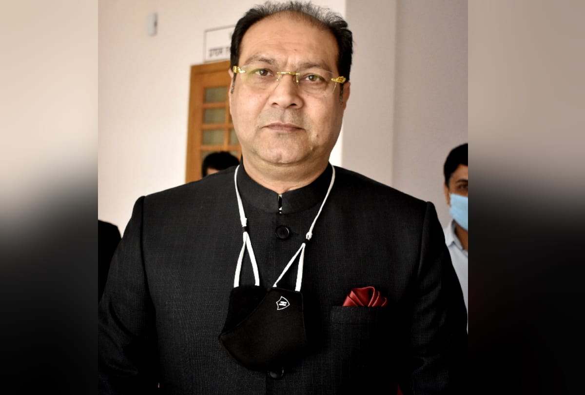 UP Minority Minister Mohsin Raza said minority not vote banks