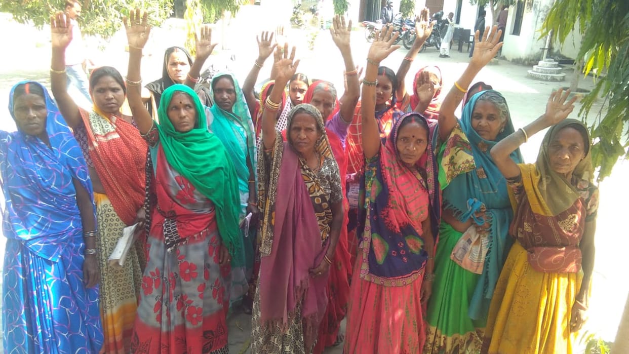 Villagers demonstrated for outstanding wages