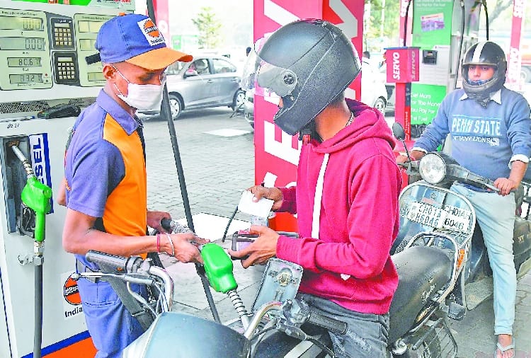 Petrol Diesel Price Today:  Petrol and diesel price reached their highest in chandigarh
