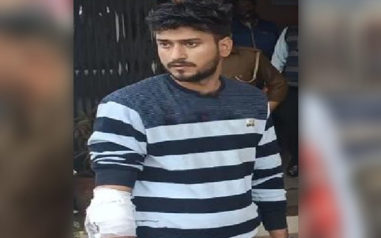 Muzaffarnagar: two groups of Student fight, firing, shopkeeper and several injured in degree college