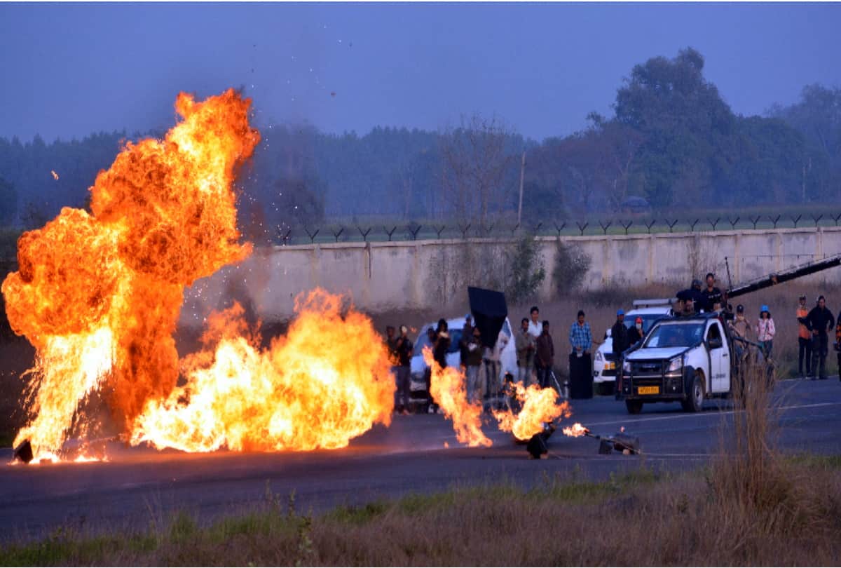 Bomb blast on airstrip in Aligarh Actor John Abraham bike caught fire during shooting of film Attack