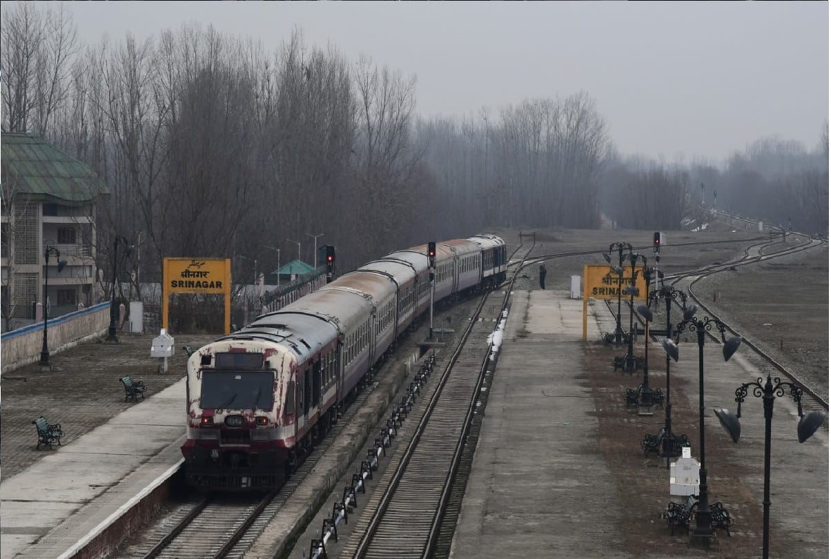 train services resumed in Kashmir after 11 months