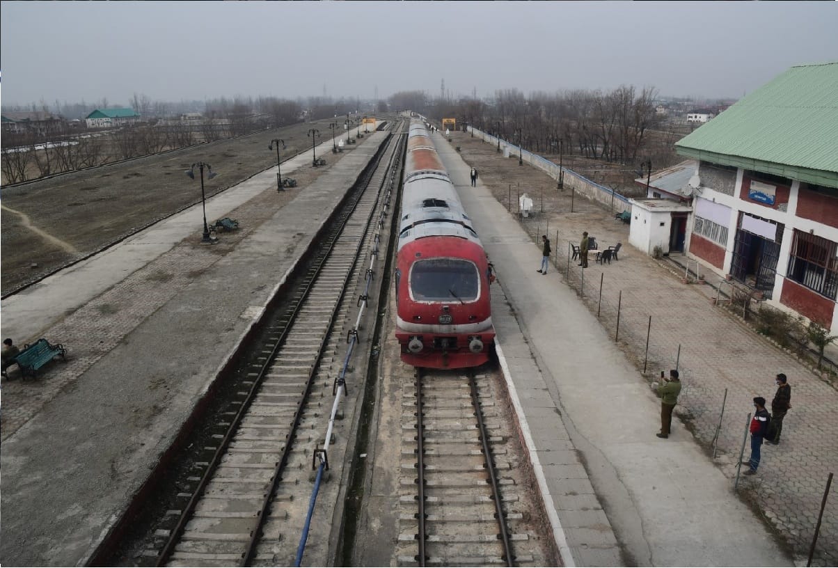 17 trains canceled on fourth day due to farmers protest in punjab