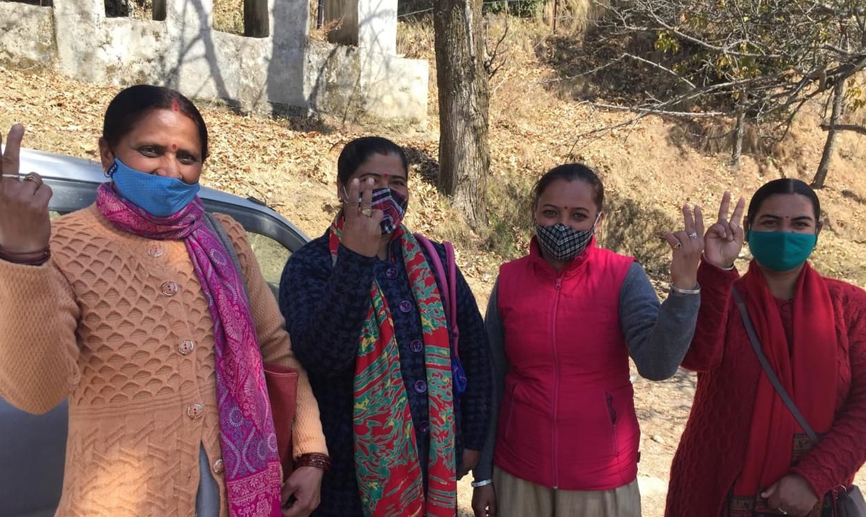 rampur news corona theog news news 466 frontline worker vaccination done
