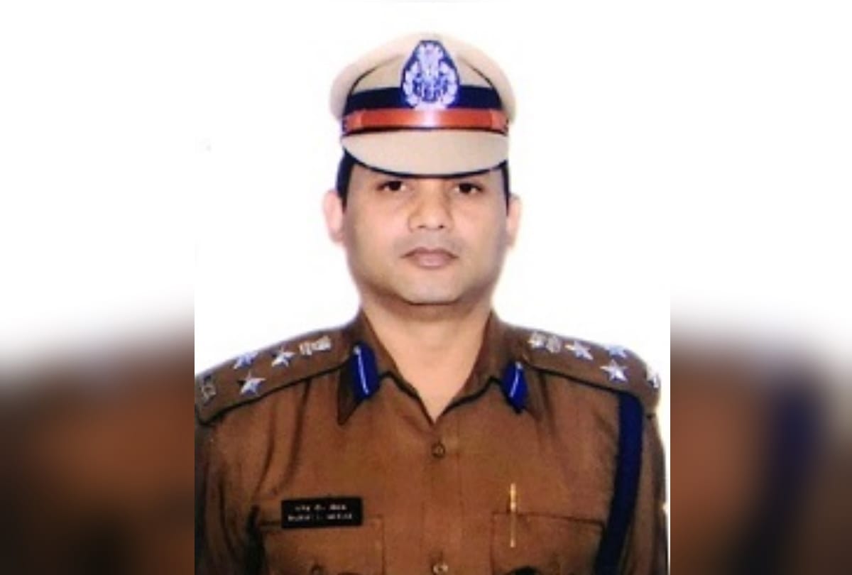 Special struggle story of IPS Rajesh D Modak hard working UP Police officer