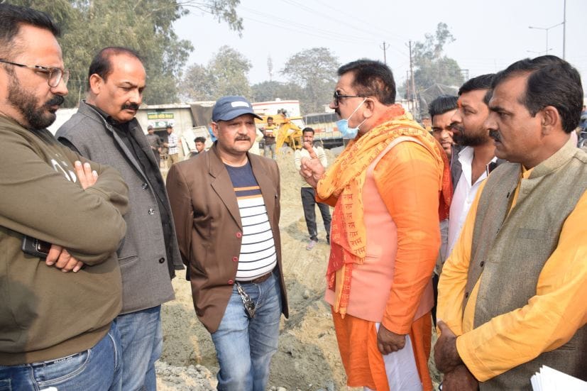MLA given instructions to Manager