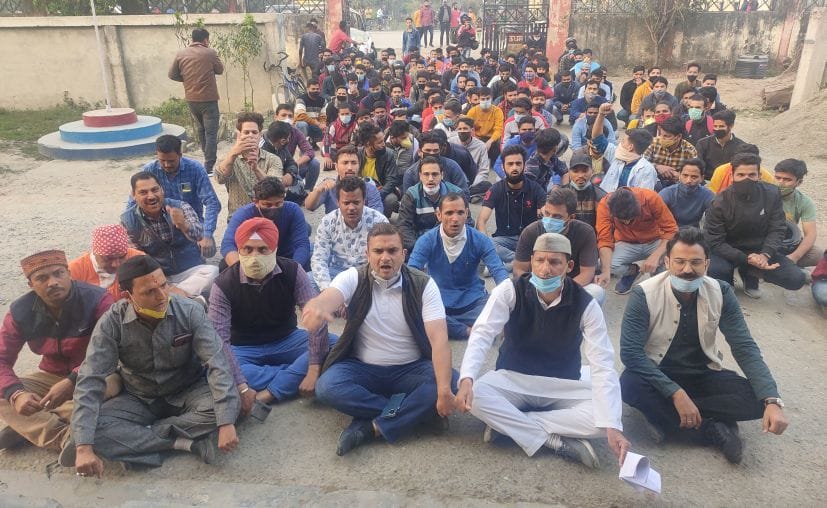 Demand to take action against Ashok leyland