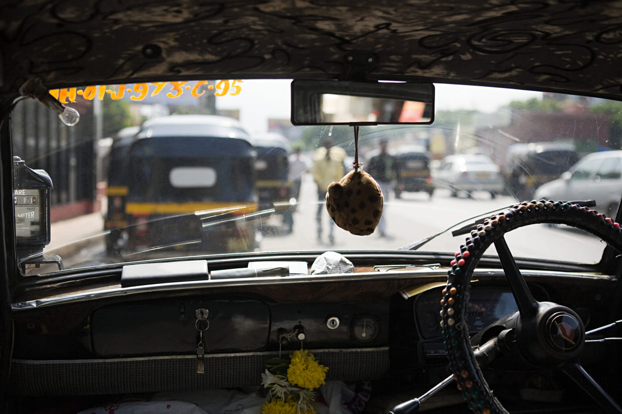 taxi and auto fares to go up by three and two Rupees from October 1 in Mumbai