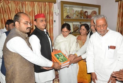 The festival Chief Minister Akhilesh Yadav reached Prayagraj, the supporters welcomed strongly