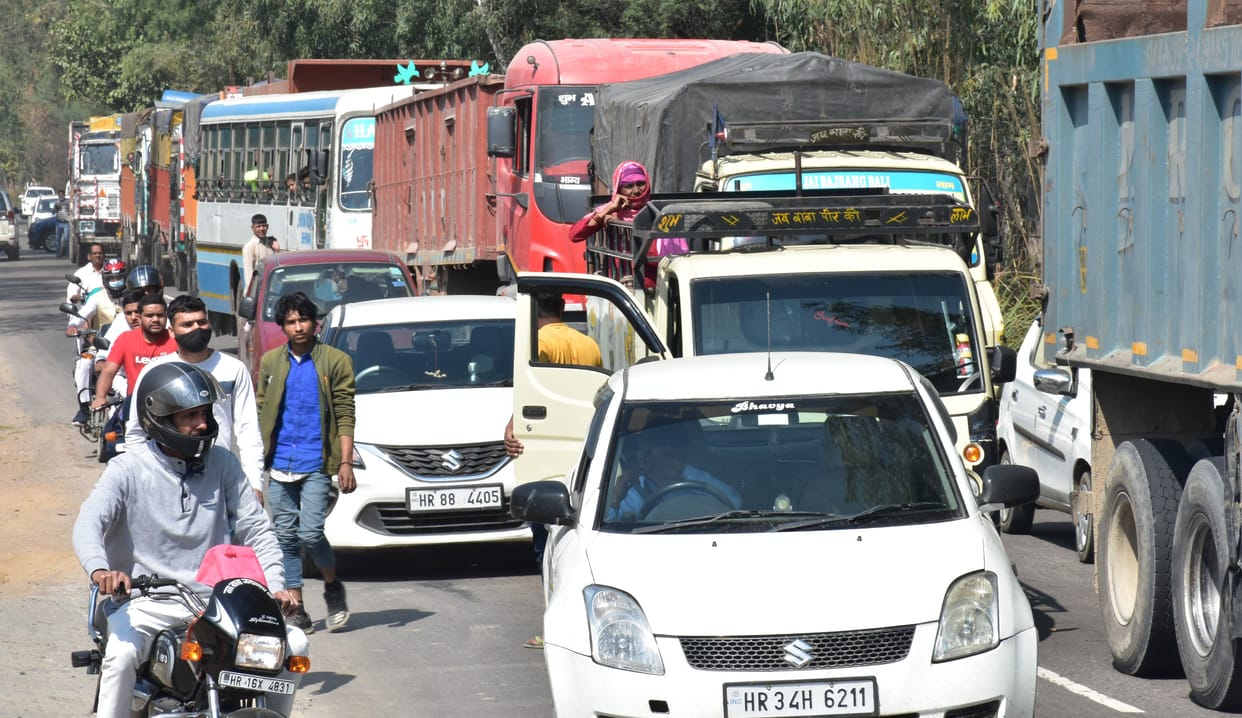 road jaam, students protest, CBLU students