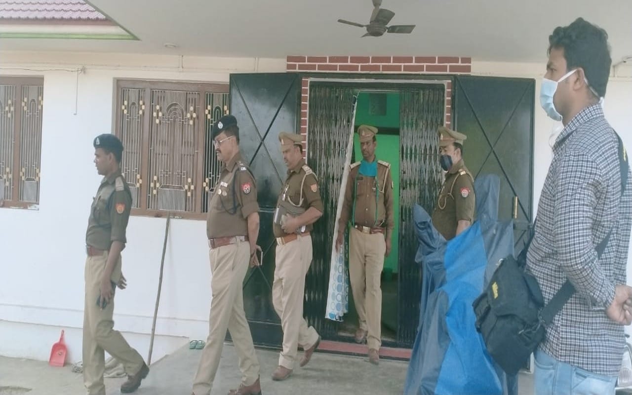 Ghazipur Honor Killing: The policeman and daughter were shot dead by their father when they refused to explain