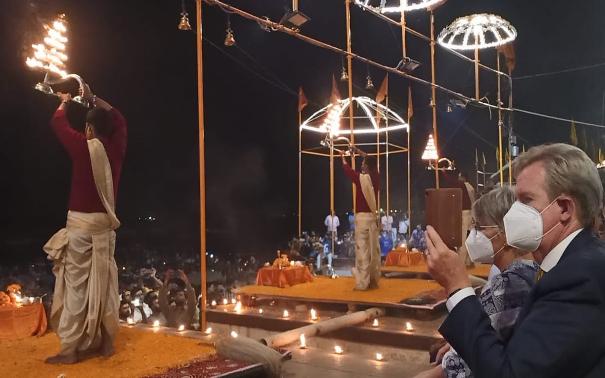 High Commissioner of Australia saw world famous Ganga Aarti in varanasi