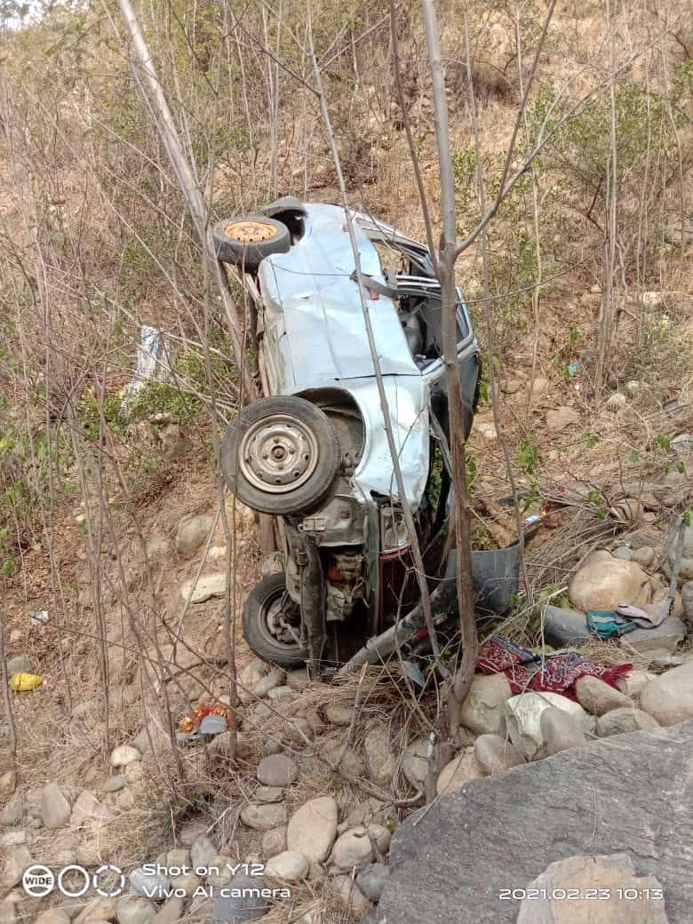 four injured in car accident at luhri aani road
