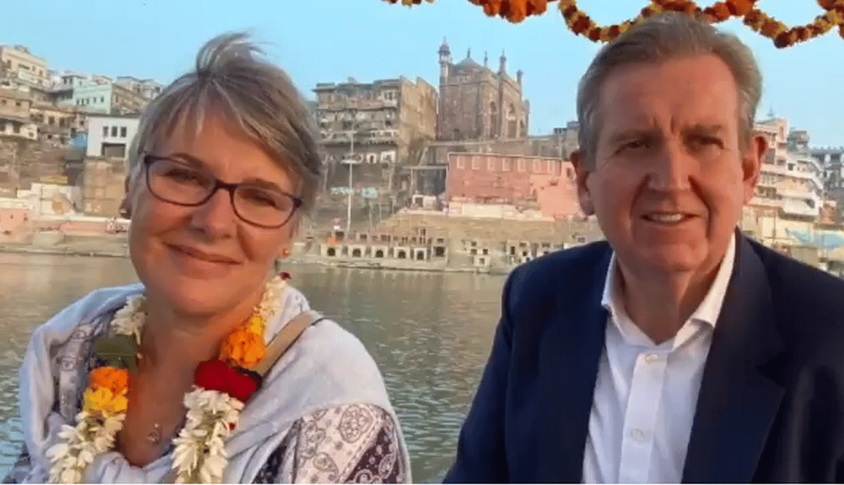 High Commissioner of Australia reached varanasi boating in ganga