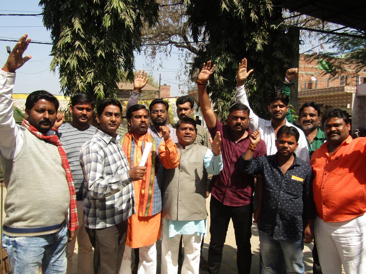 Councilors protest against road dugout in Sonbhadra