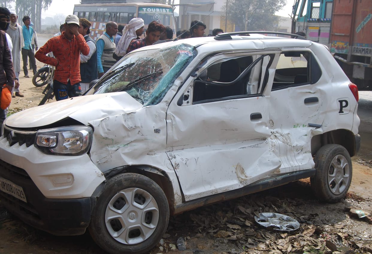 one person dies in road accident