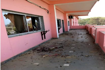 Assault and stone pelting on damaged the door of Satsang Bhawan in Varanasi
