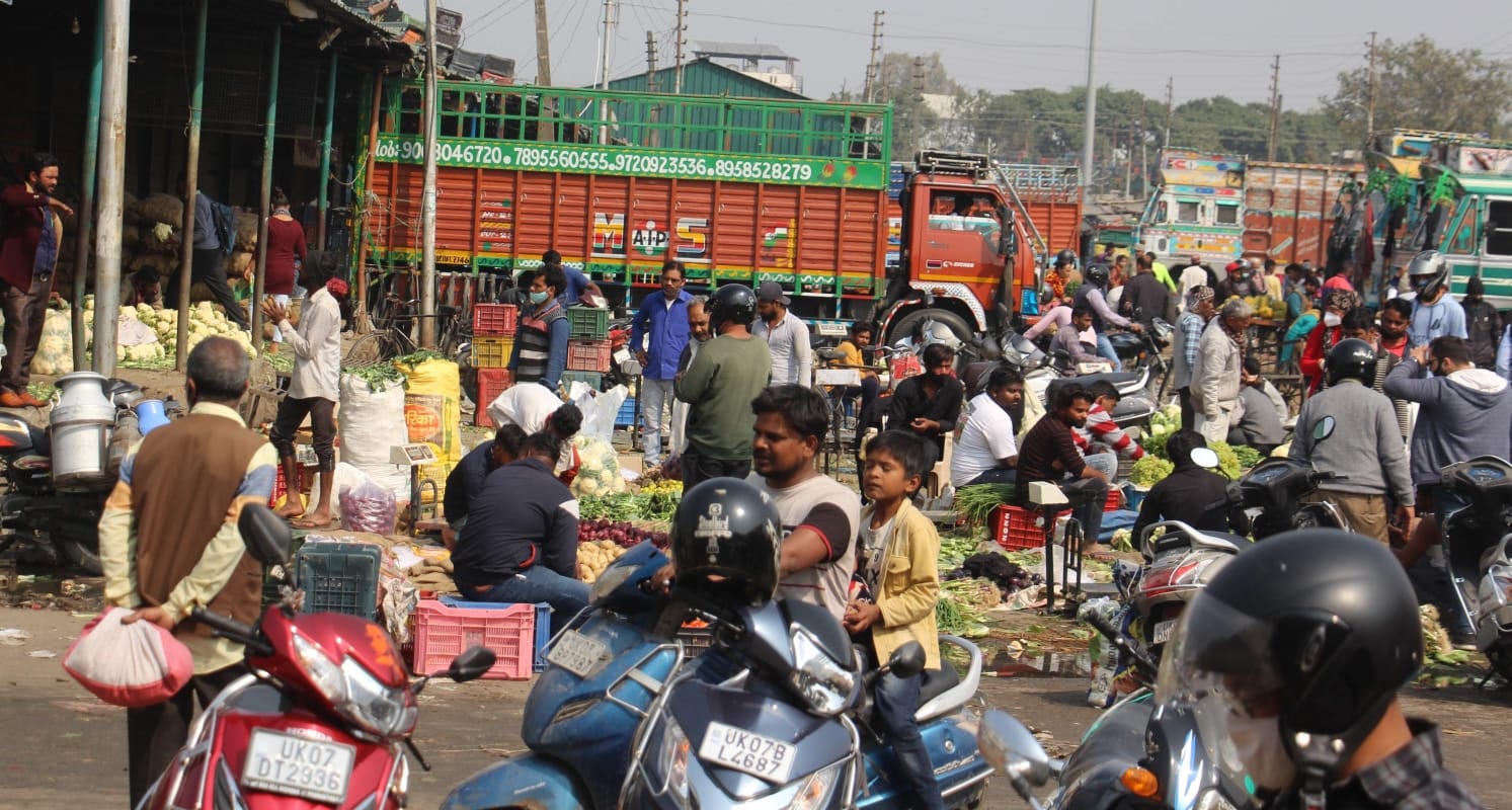 corona virus in Uttarakhand 23 feb 2021: people are not obeying covid 19 guidelines in dehradun