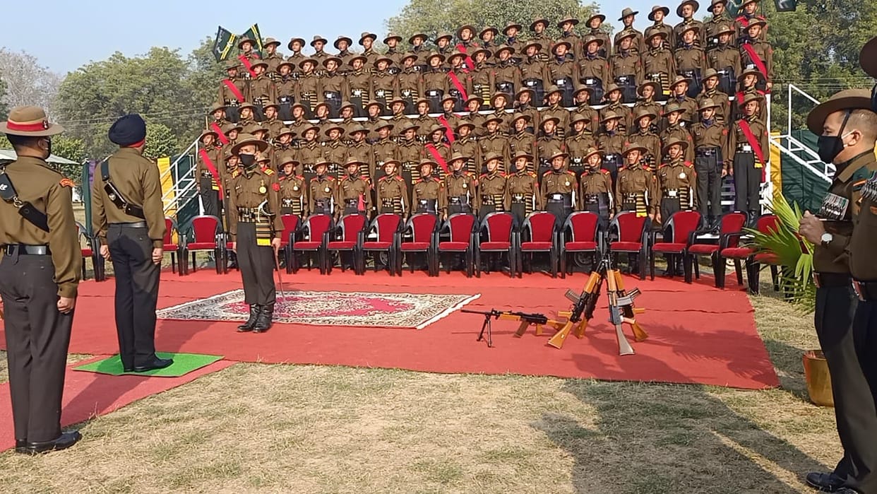 94 rangroot join indian army after 42 weeks hard training in varanasi