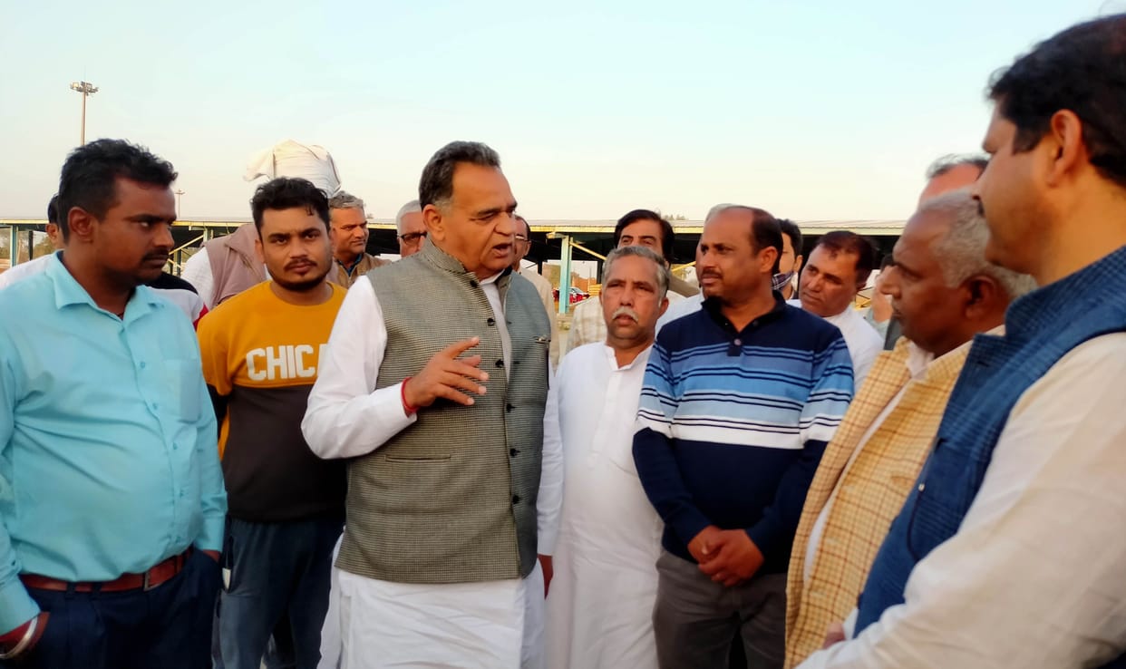 new vegetable mandi not shift in one year