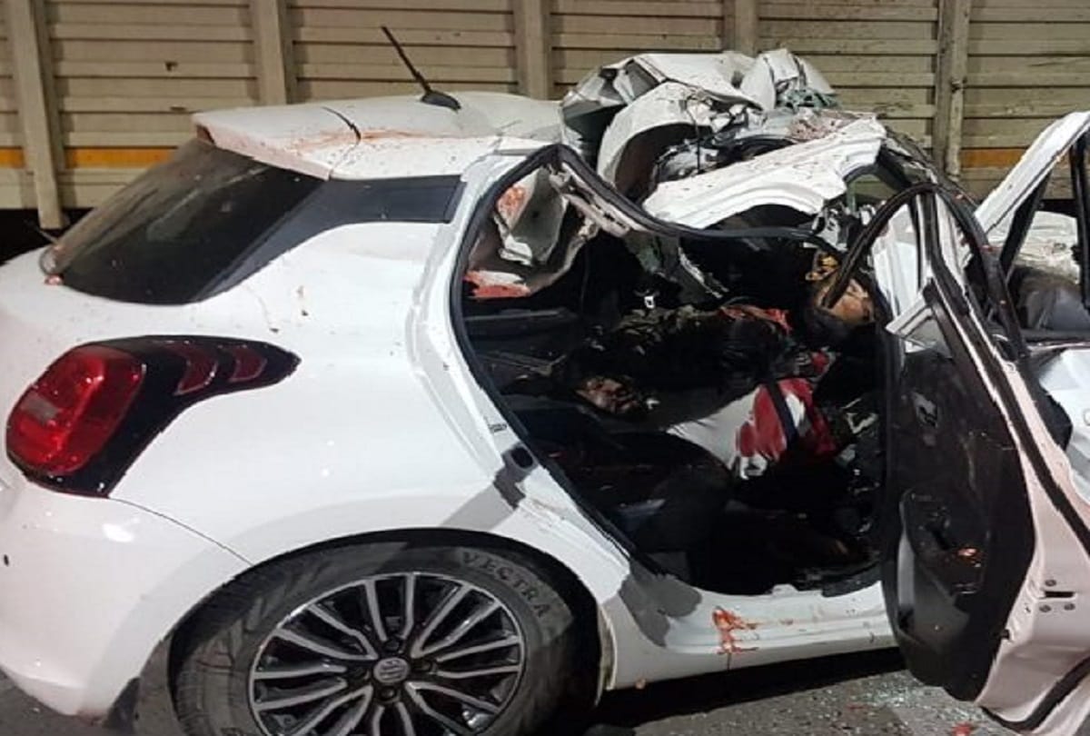 Severe accident in Indore: Six friends returning from party died, someone's torso was severed, some hands and feet
