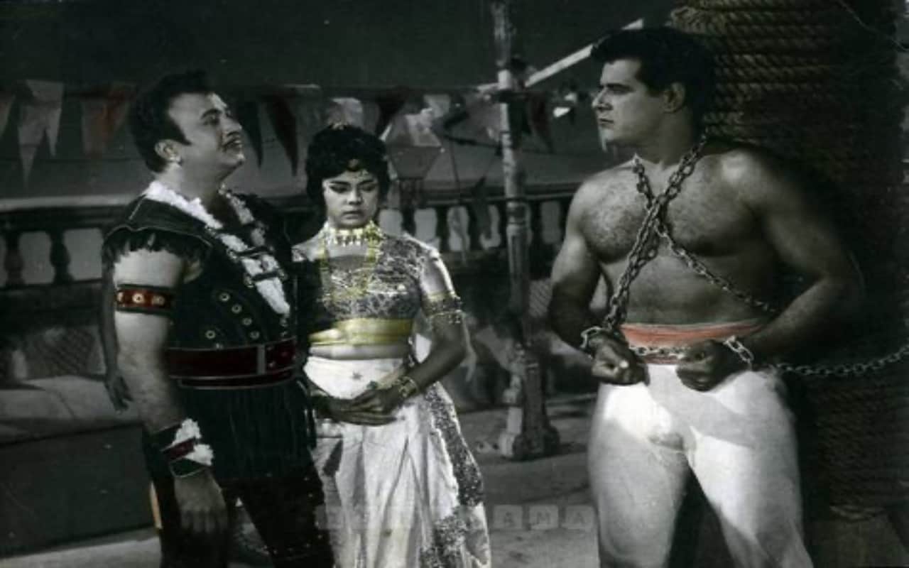 Jagdish Raj Khurana holds a Guinness World Record for playing police inspector role in 144 films