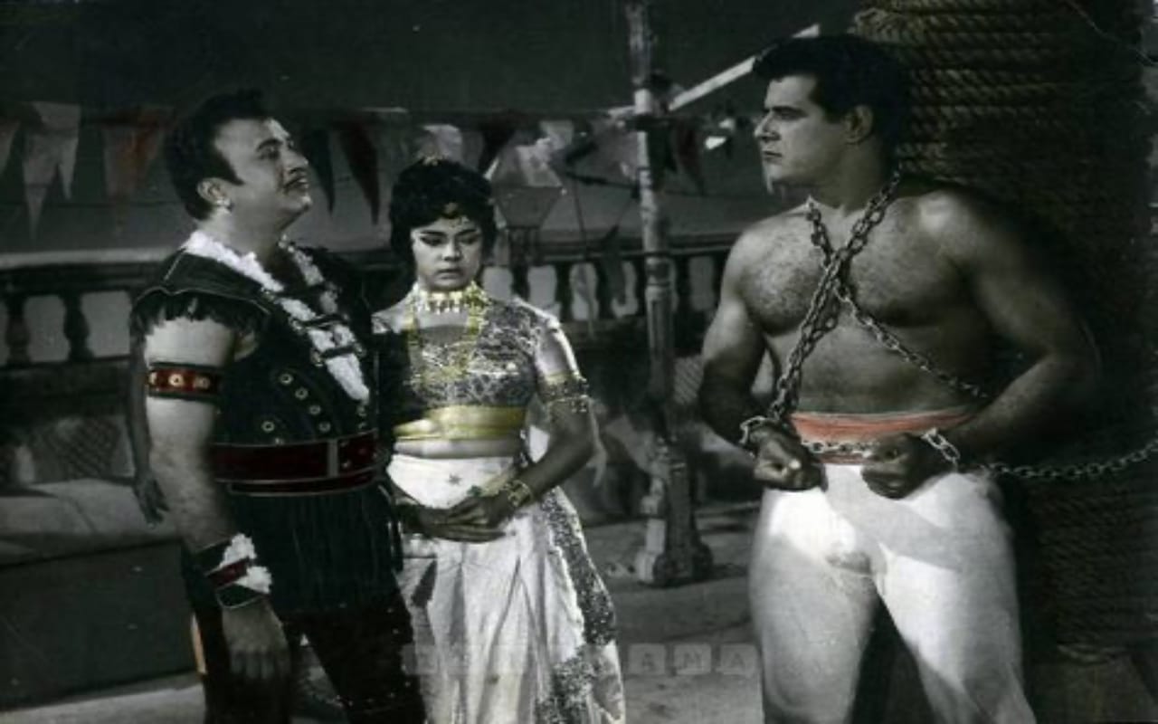Jagdish Raj Khurana holds a Guinness World Record for playing police inspector role in 144 films