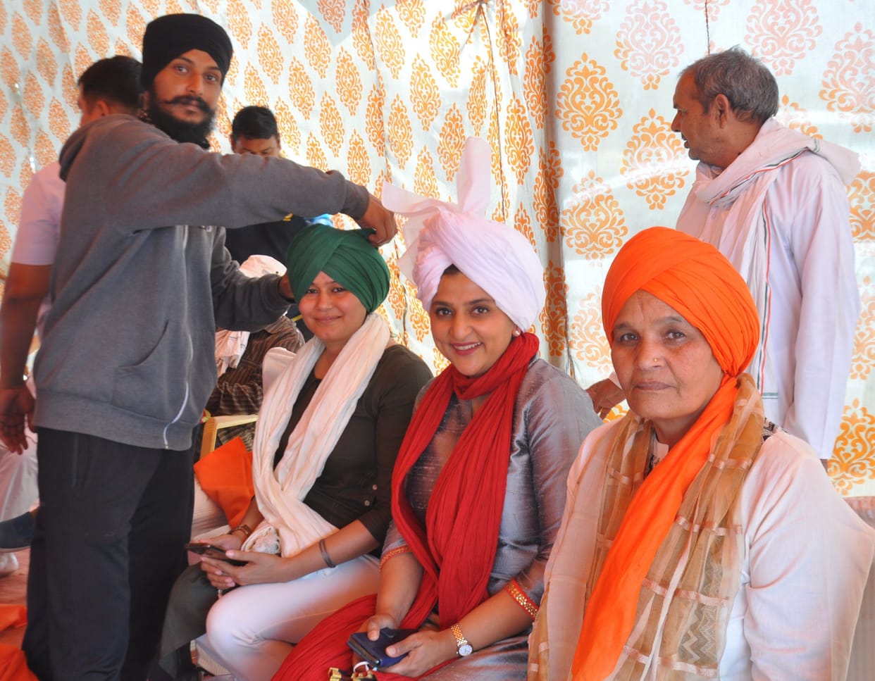 Farmers celebrated 'Turban sambhal' Day