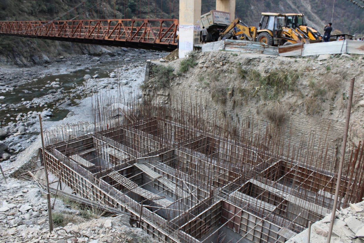 When the waiting for the new bridge will end, now again on foot