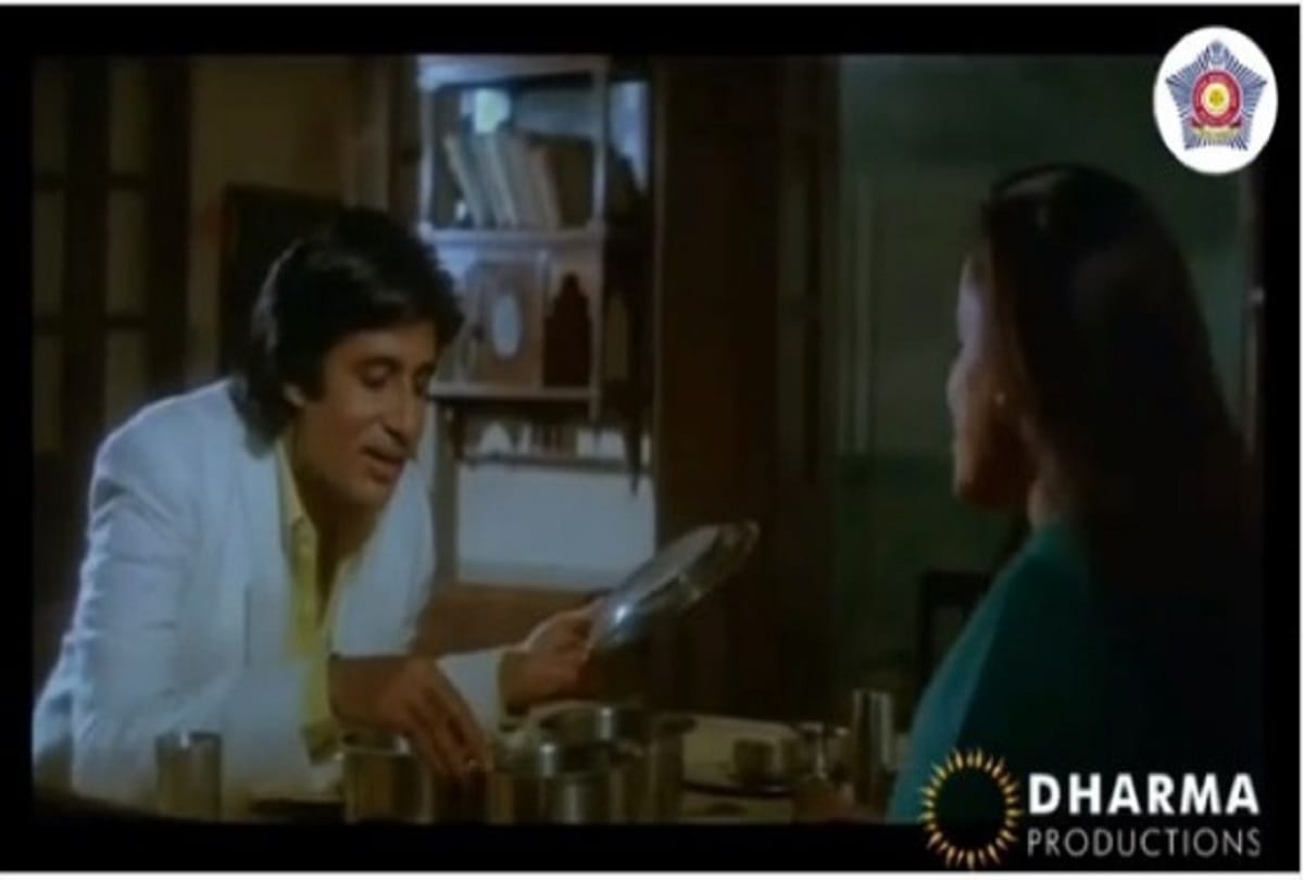 Mumbai Police picks Amitabh Bachchan s movie Agneepath scene to share a message covid-19 hand wash Social media