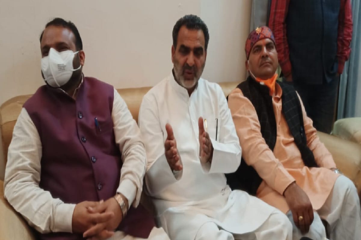 Minister Doctor Sanjeev Balyan statement that the atmosphere is being spoiled on gestures of RLD