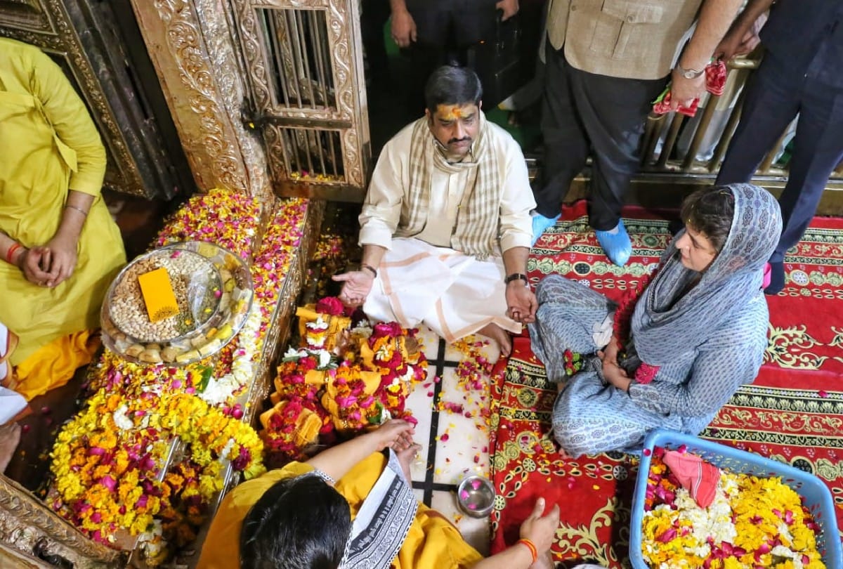 Priyanka Gandhi Vadra Reached Banke Bihari Mandir Vrindavan