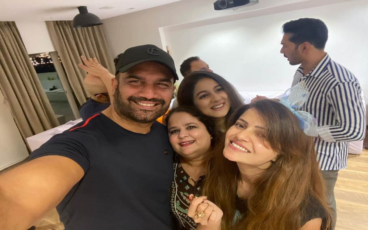 Abhinav Shukla welcomes BB14 winner wife with this beautiful surprise party