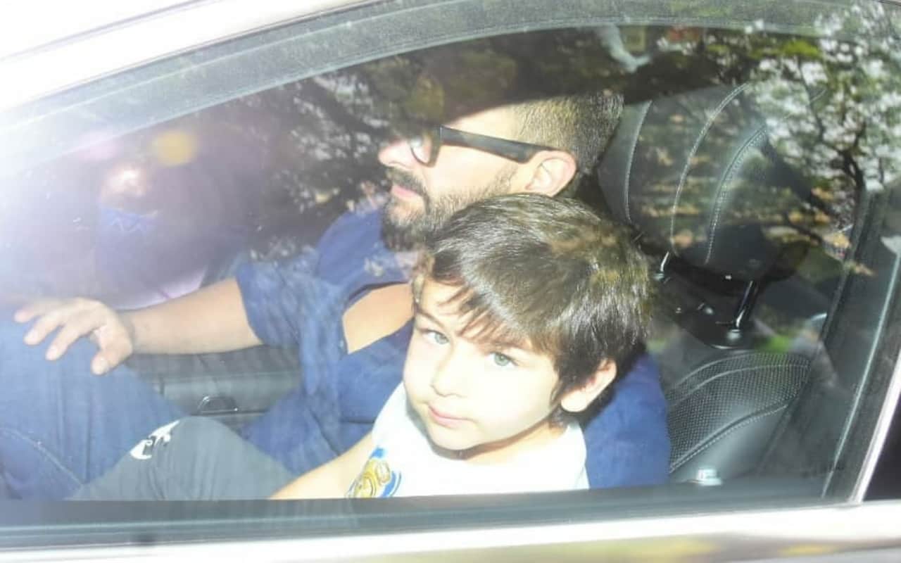 Kareena Kapoor and Saif Ali khan brings new born son home
