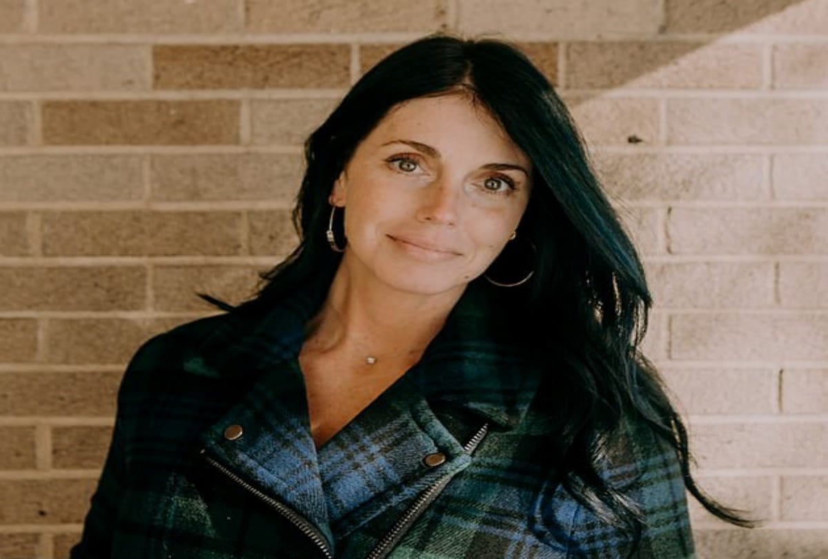 Shopping addict woman who got her family into a debt worth 140000 dollar in Ohio