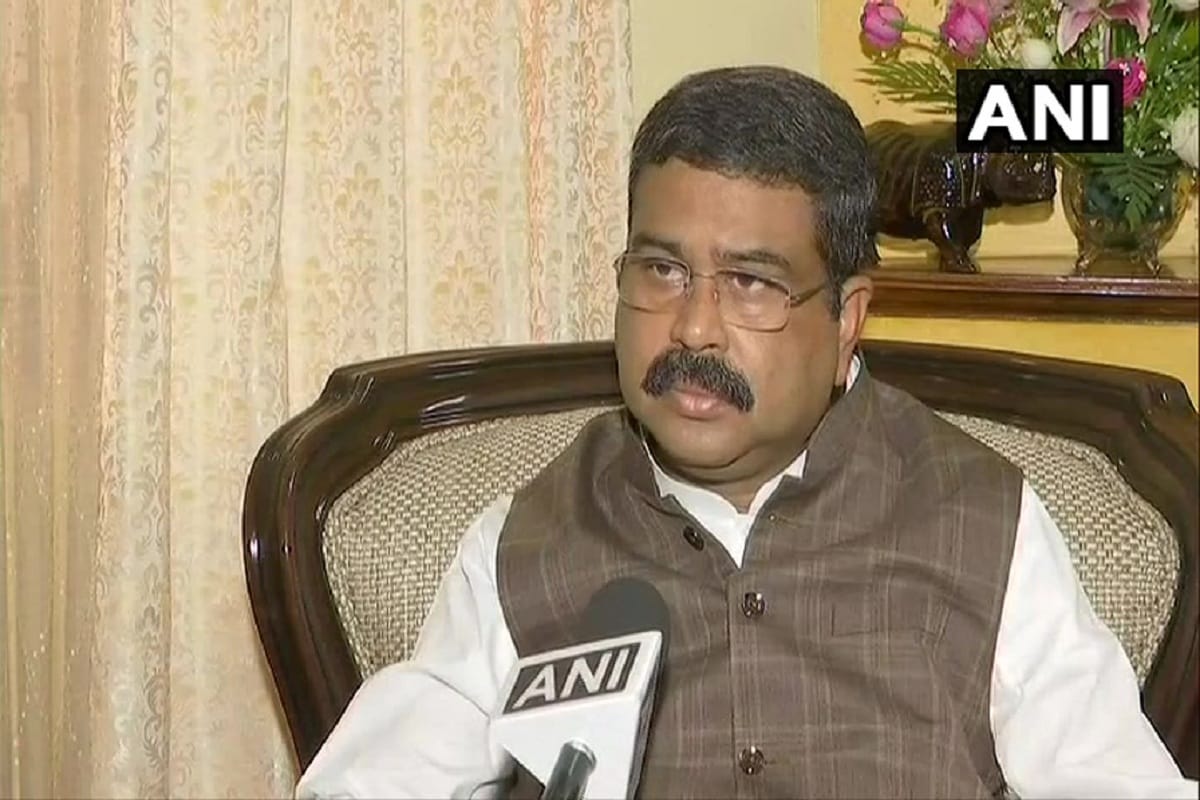 LPG kitchen price gas will be reduce expected in late march month said Petroleum Minister Dharmendra Pradhan