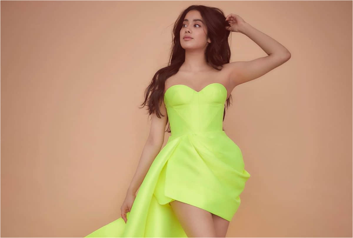 Janhvi Kapoor in neon green mini dress for film Roohi Afzana promotion looks like a glamorous diva