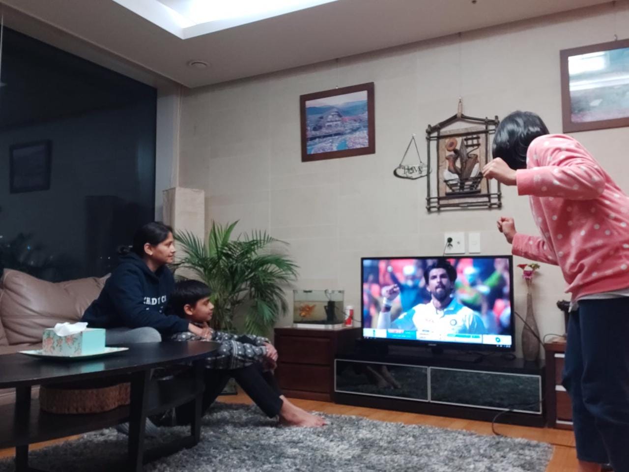 Ishant sharma playing his hundred test cricket match in narendra modi stadium people happy in kashi to korea