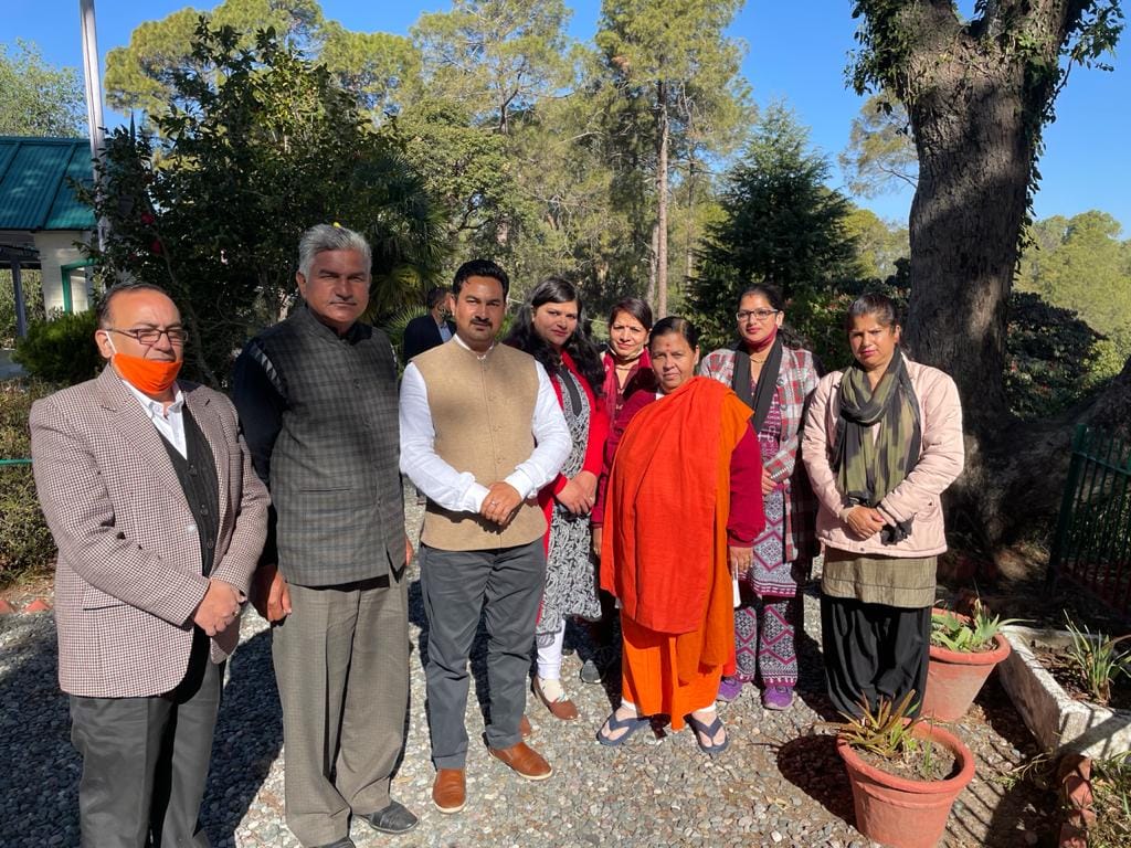 Uttarakhand News: Former Union Minister Uma Bharti Visited Dunagiri temple in Almora