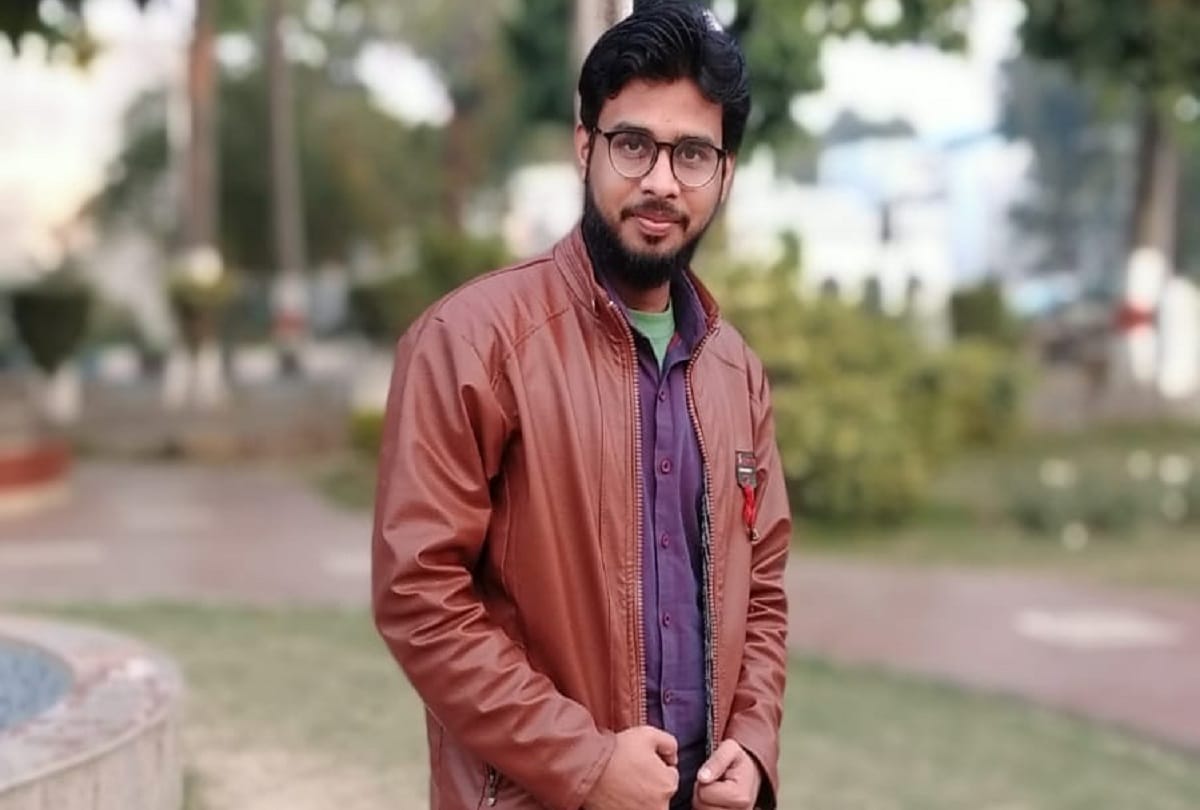 Aligarh Muslim University student missing from hostel Last location found in Anand Vihar Delhi