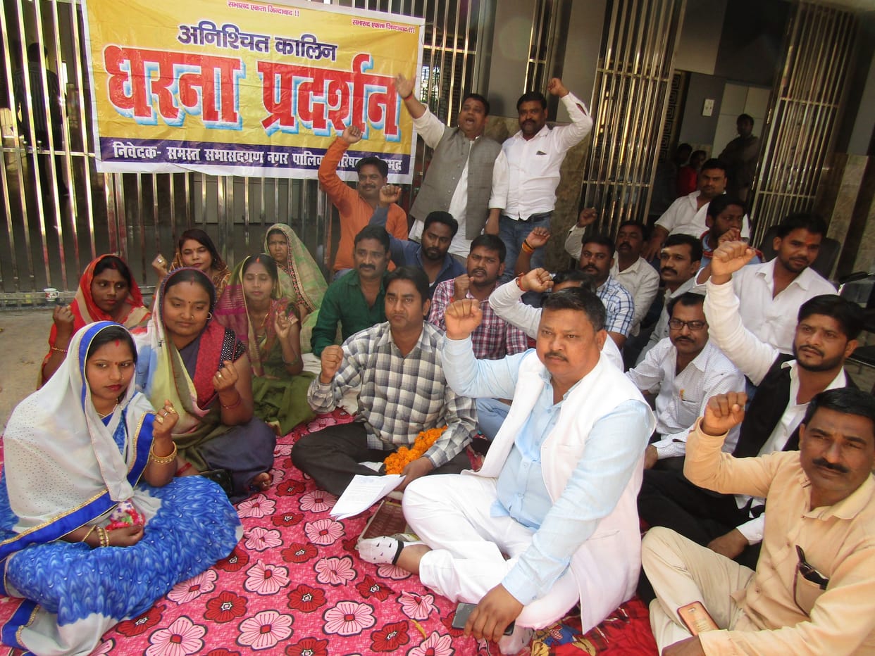 Councilors sitting on strike against municipal administration