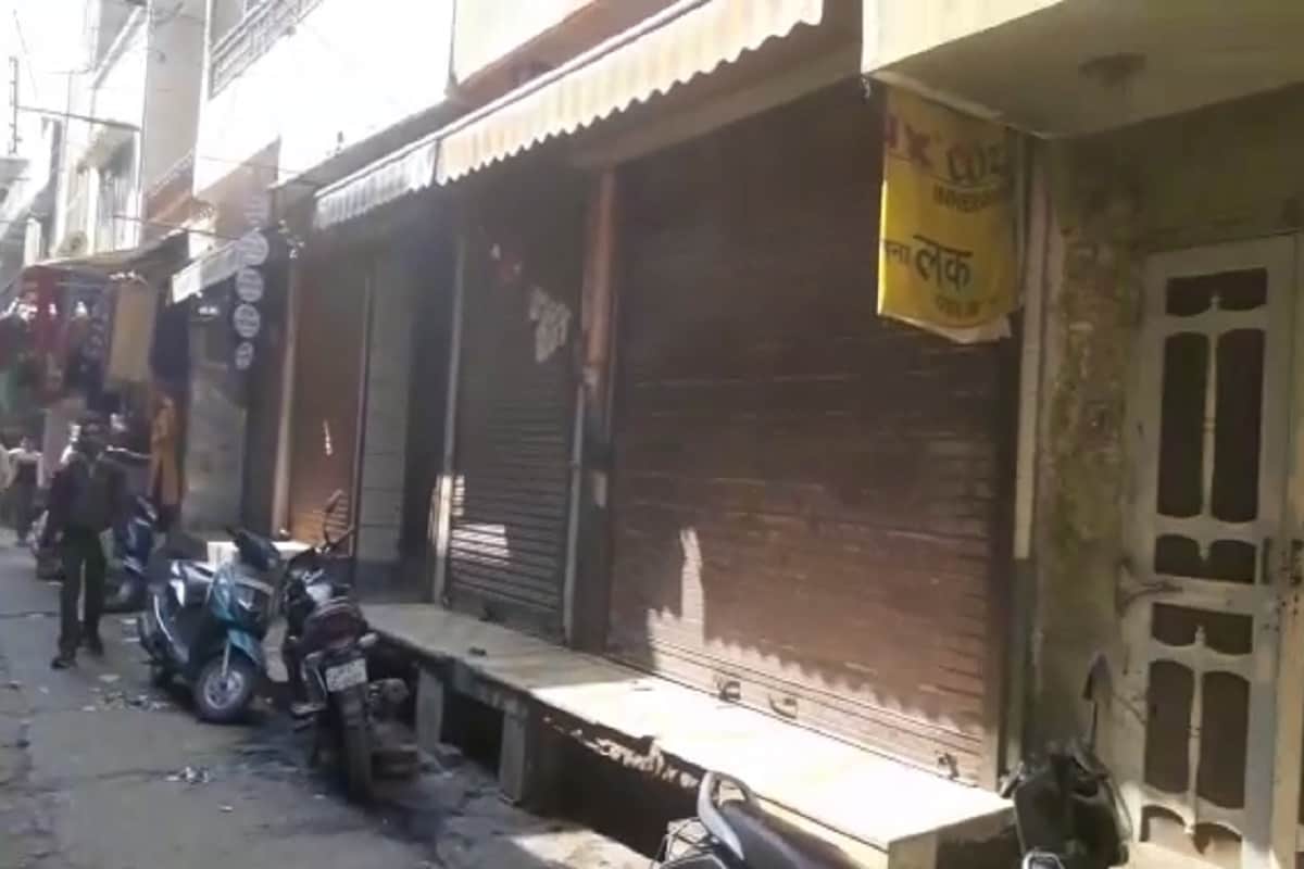 Shopkeepers frightened after a clash near Atithi Bhavan
