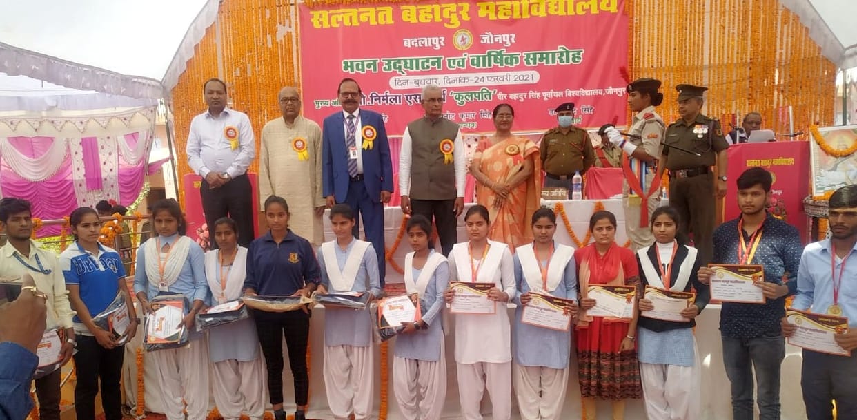 Students should create personality according to culture: VC
