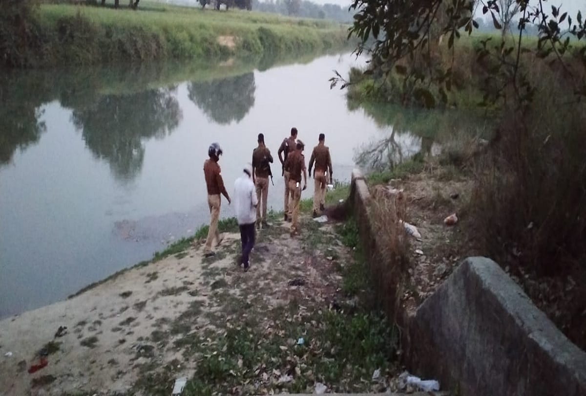 Dead body of two teenager found in river in basti